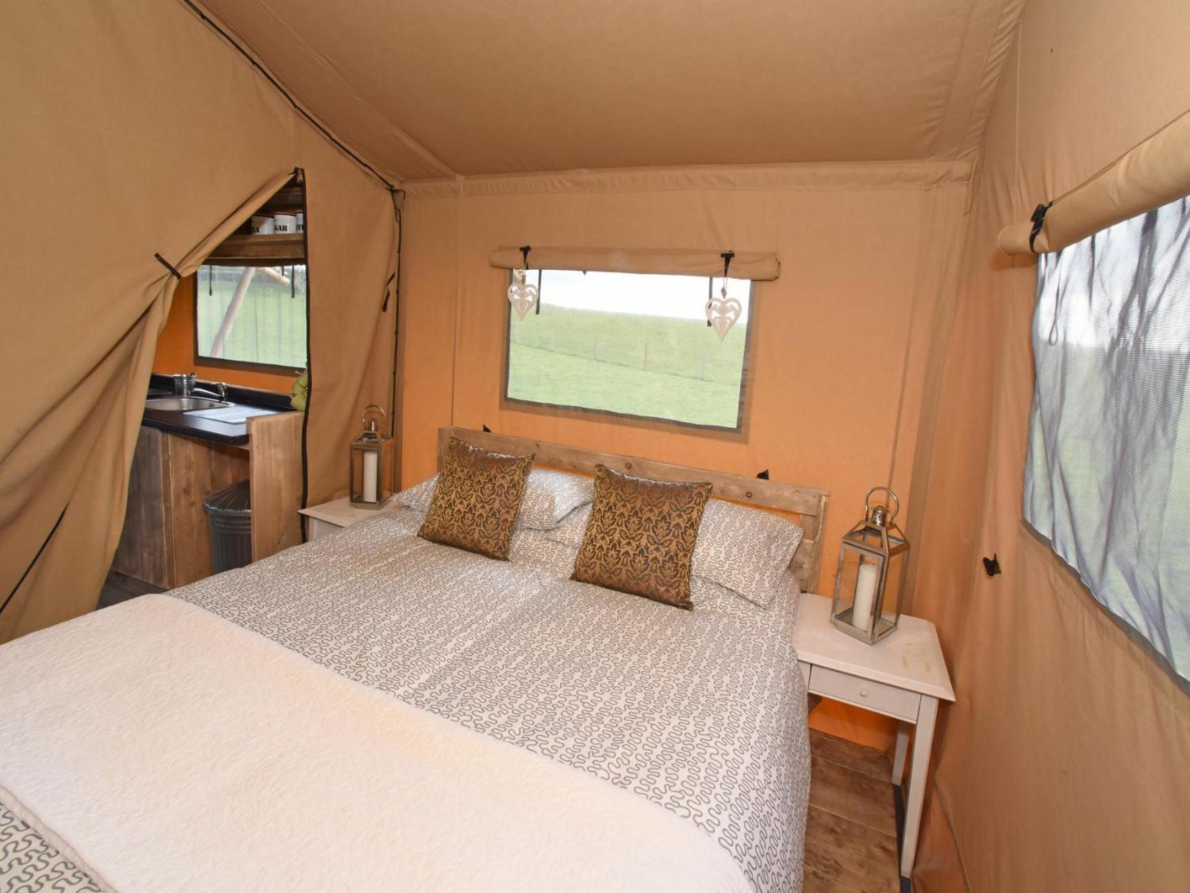 Carr'S Hill Luxury Safari Tents Denny Bilik gambar